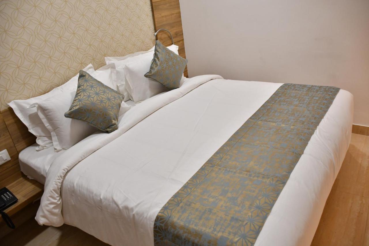 Adhikrishna Arcade Otel Erode Dış mekan fotoğraf