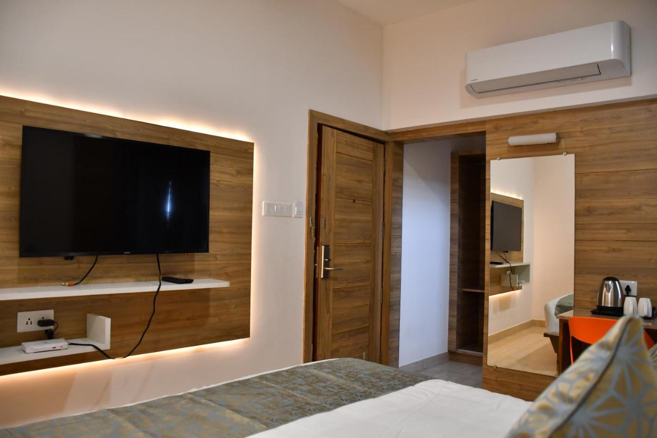 Adhikrishna Arcade Otel Erode Dış mekan fotoğraf